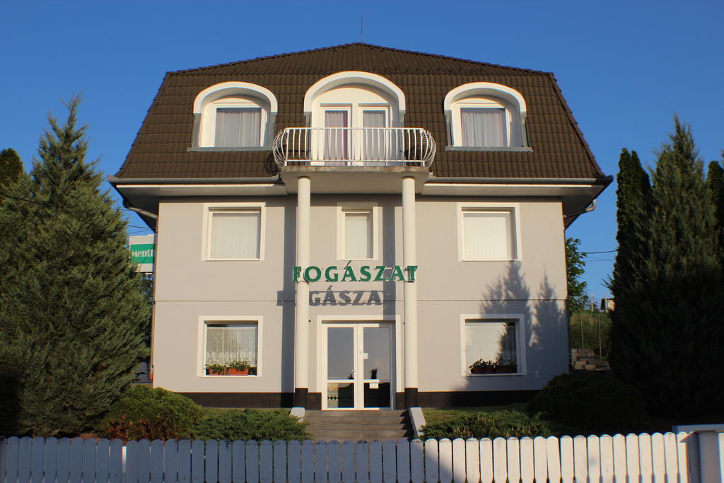 Hotel Menthol Budapest Esterno foto